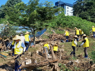집중호우 피해농가 복구 일손돕기(경기 가평군) 썸네일