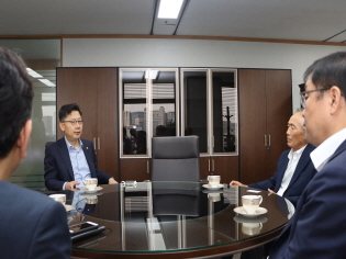 농림축산식품부 장관 농특위 내방 썸네일