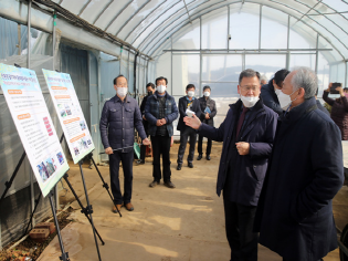 농특위원장 친환경농업기술 적용 농가 및 연구현장 방문 썸네일